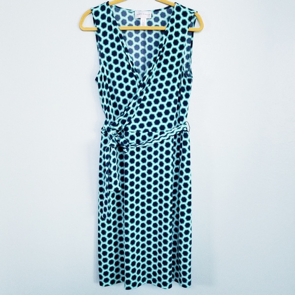 Donna Morgan Dresses & Skirts - DONNA MORGAN Jade Faux Wrap Dress size 14